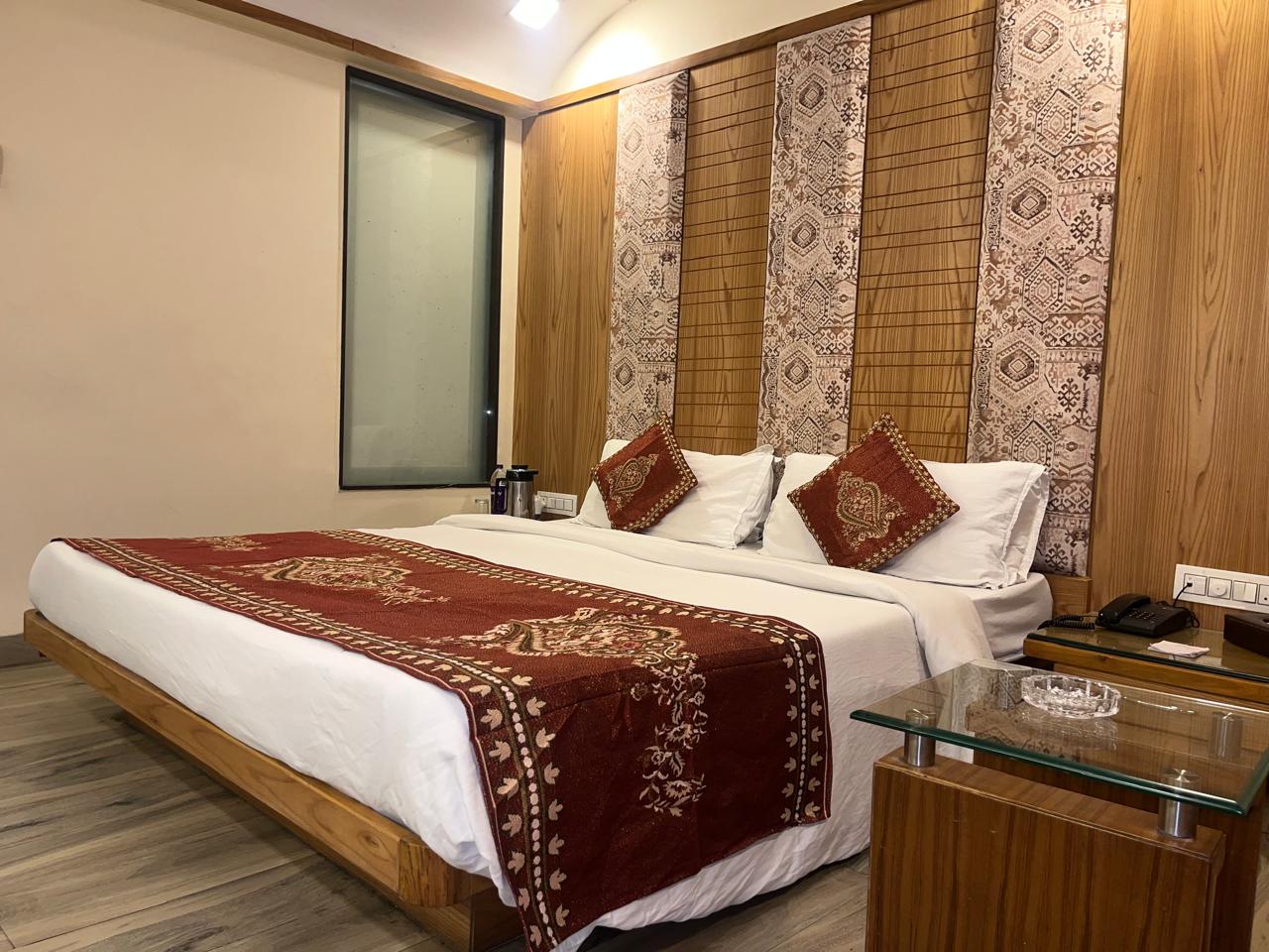 hotel executive room